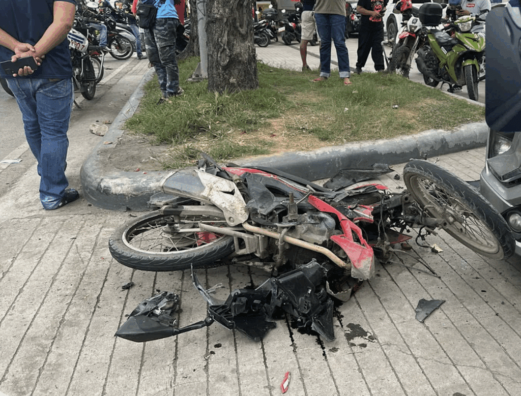 This is the other motorcycle that was involved in the collision with a big bike at the North Reclamation Area this morning. Both motorcycle drivers were confirmed dead at the hospital by the police. | Paul Lauro